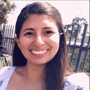 Meet your Posher, Adriana